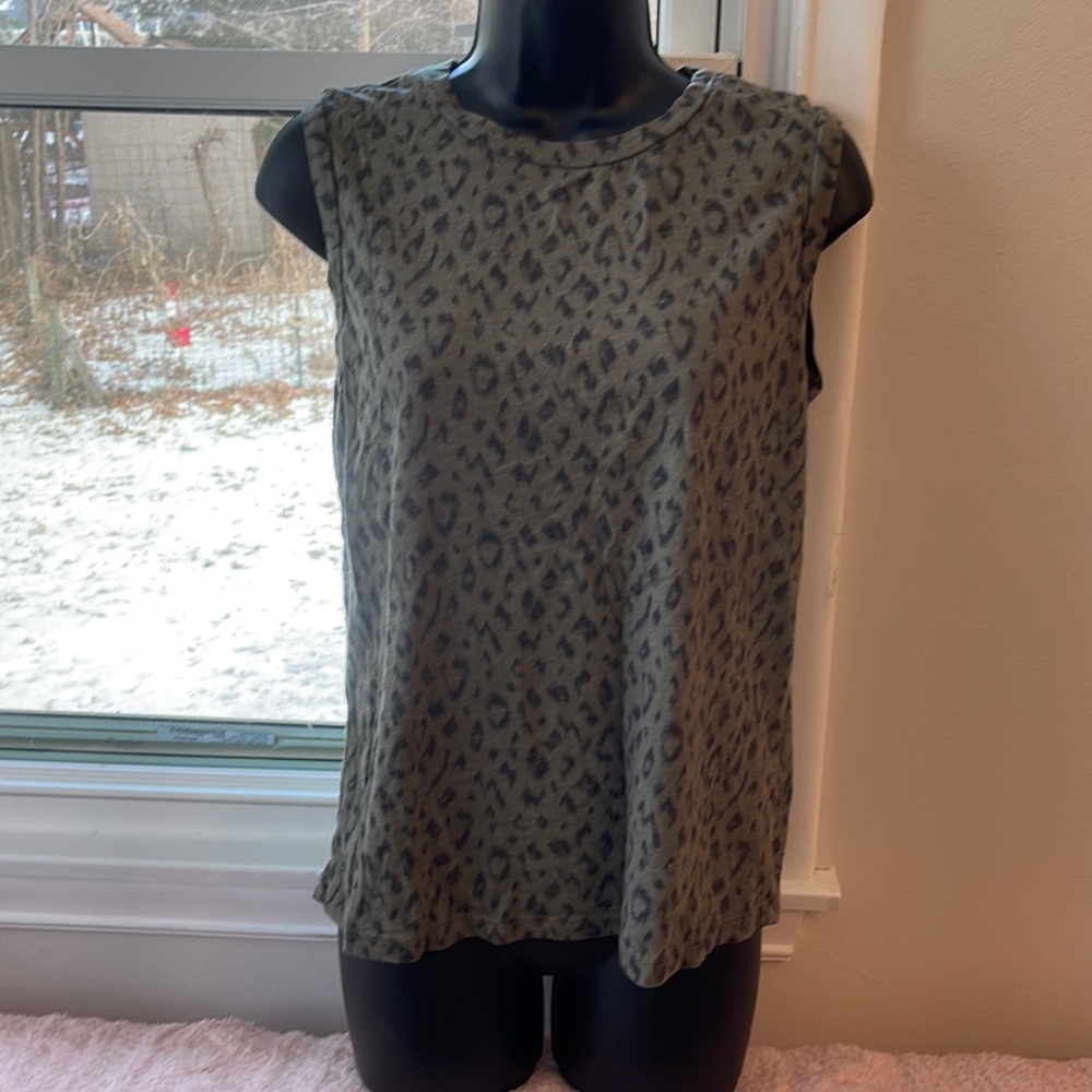 Michael Kors olive green crewneck tank with black leopard print size small